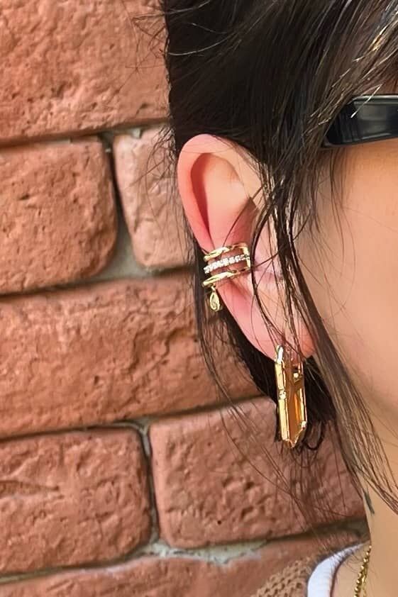 Damla Taş Detaylı Kıkırdak Küpe