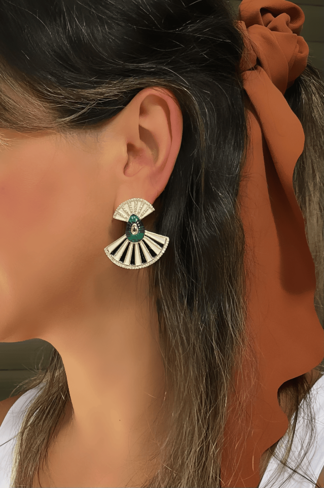 Taş Detaylı Yelpaze VIP Küpe