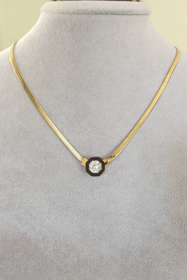 Siyah Çerçeve Tektaş İtalyan Zincir Kolye