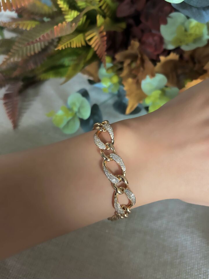Taş Detaylı Halka Zincir Bileklik