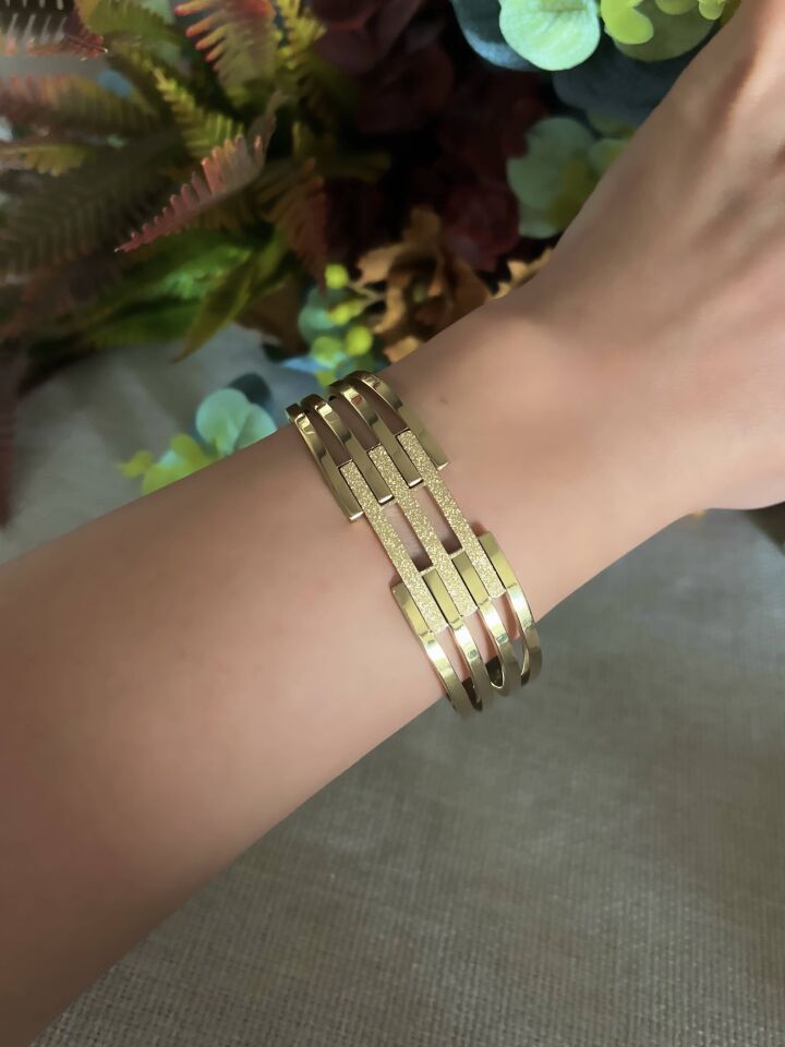 Üçlü Simli Kaburga Kelepçe Bilezik