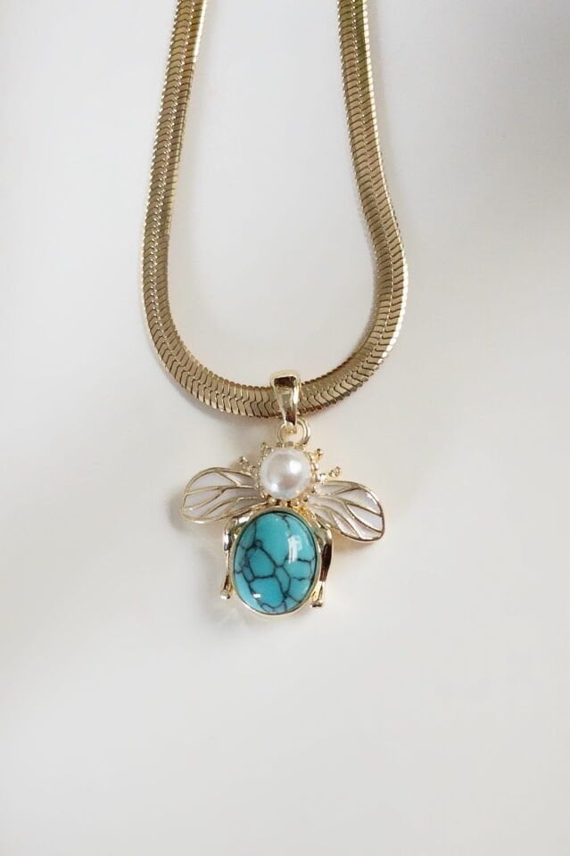 Turkuaz Taşlı Arı Figürlü Kolye