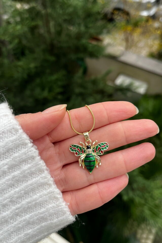 Yeşil Renkli Arı Figürlü Kolye